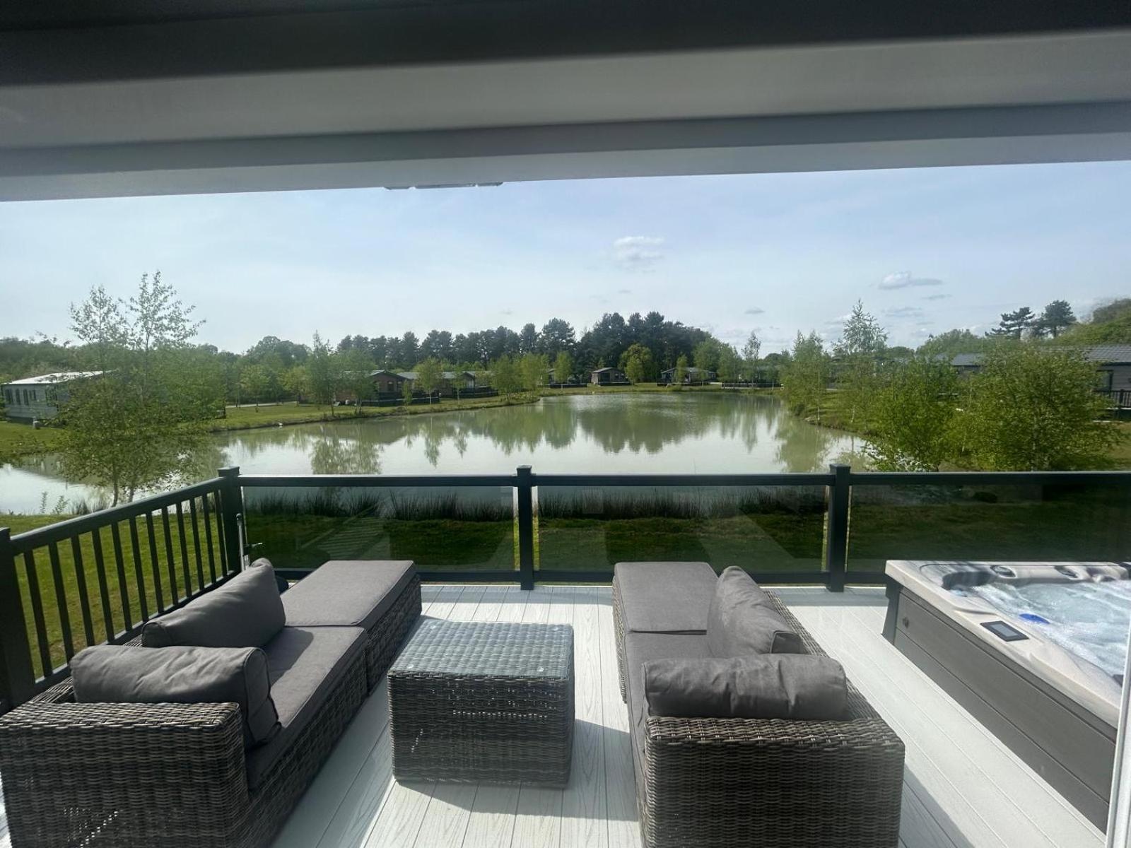 Hotchkin Lodge Удхол Спа Екстериор снимка